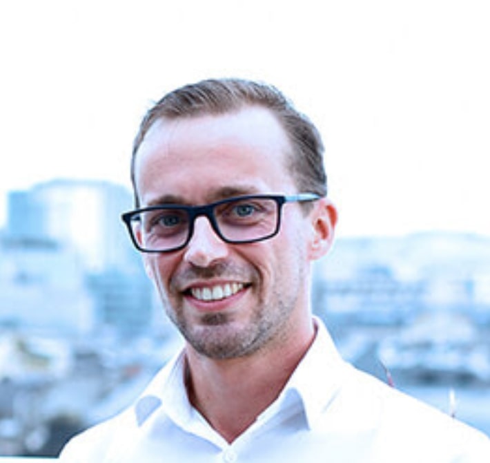 Jonas Pollet, Deskalot